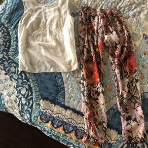 Enza Costa floral Pants 🌸 🌺 Size Small